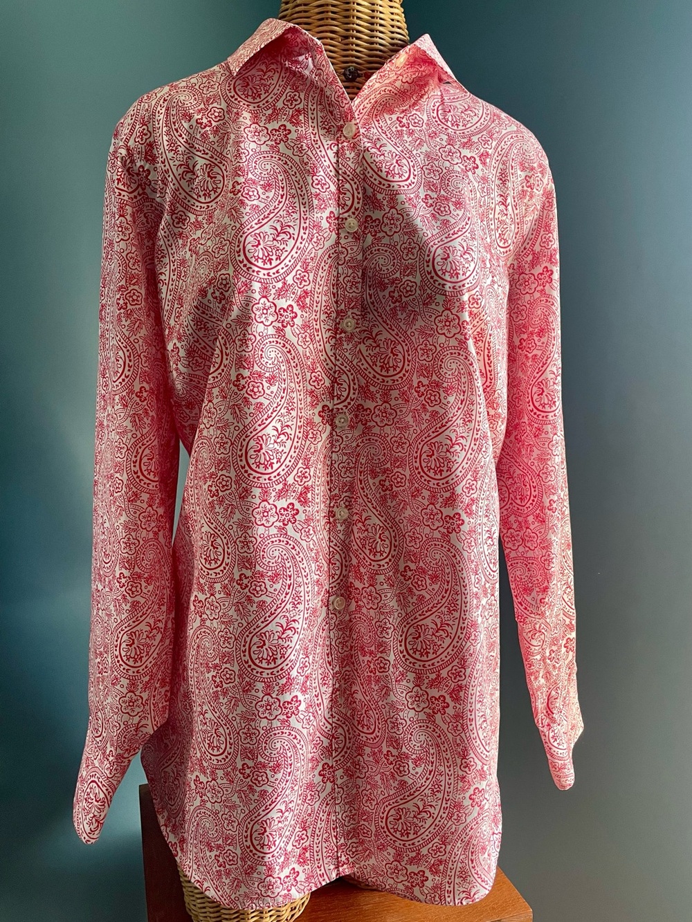 Land’s End No Iron Long Sleeve Button Down Blouse 100% Cotton Red White Paisley